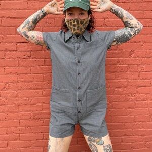 Red Sky Romper - Size M - Railroad 🚞